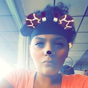 Meet your Posher, Laylay